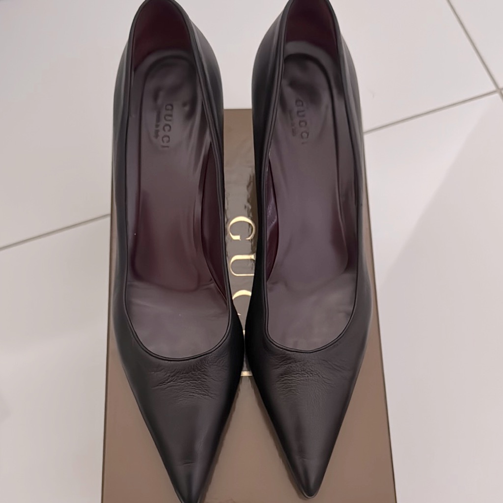 Gucci Black Leather Heels With Pointed Toe